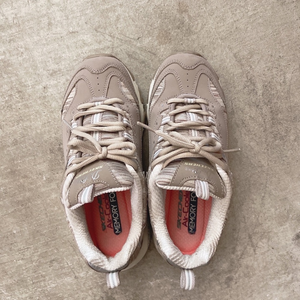 Skechers Taupe dlites Sneakers (Women 7)